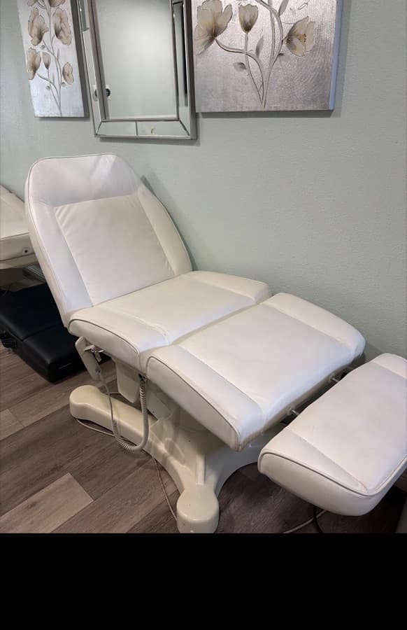 Electric Facial & Treatment Chair